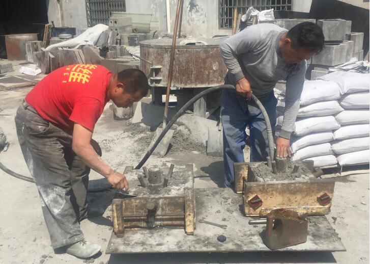 耐火澆注料澆注振動(dòng)